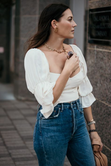 The Gray Details blog shares how to choose everyday jewelry on the blog. Places To Shop For Jewelry, Diamond Glow Facial, Catbird Jewelry, Jewelry Hacks, Best Places To Shop, Autumn Jewelry, Paired Jewelry, Places To Shop, Wear Crop Top