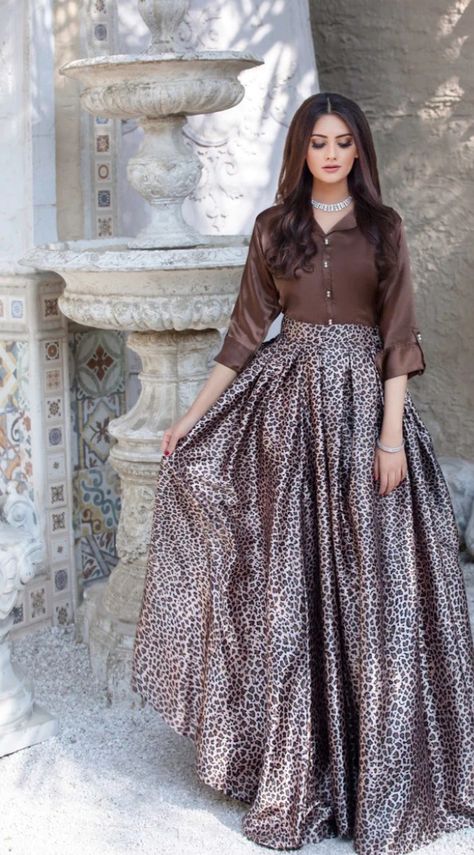 Shirt And Long Skirt Outfit Indian, Skirt Shirt Designs Pakistani, Shirt With Long Skirt Outfit, Skirt Shirt Indian Outfit, Long Skirt With Shirt Fashion, Shirt Skirt Outfit Indian, Full Skirt And Top Indian Style, Top And Skirt Outfit Party, Long Skirt And Shirt Outfits