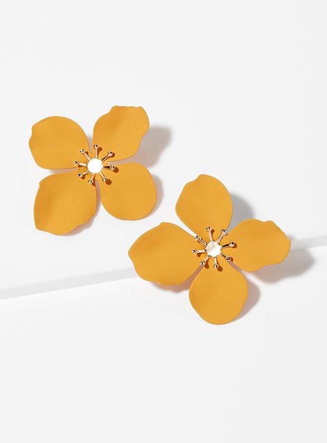 Blooming flower earrings - Earrings - Patterned Yellow Small Flower Earrings, Sweet Earrings, Daisy Studs, Camellia Flower, Floral Studs, Blossom Design, Simple Flowers, Enamel Flower, Flower Earrings Studs