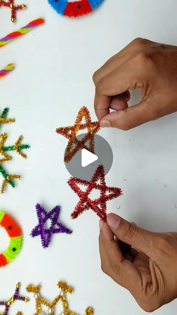 Pipe Cleaner Star Ornament, Pipe Cleaner Stars, Pipecleaner Christmas Crafts, Pipe Cleaner Crafts For Kids Christmas, Pipecleaner Crafts For Kids, Pipe Cleaner Christmas Crafts, Pipe Cleaners Crafts, Pipe Cleaner Crafts For Kids, Pipe Cleaner Projects