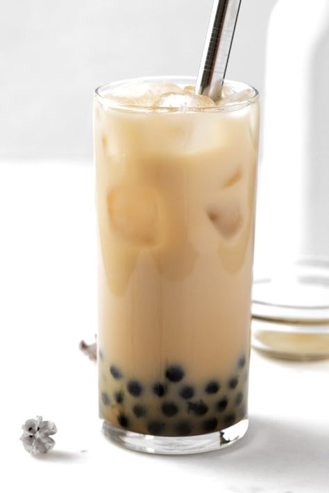 Lychee Bubble Tea - The Littlest Crumb Lychee Milk Tea, Lychee Fruit Tea, Lychee Aesthetic, Fruit Tea Boba, Lychee Boba, Lychee Bubble Tea, Bubble Tea Flavors, Bubble Tea Straws, Beverage Ideas