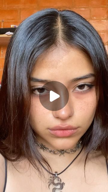 Sleepy Girl Makeup, Sleepy Eyes Makeup Tutorial, Tired Eyes Makeup, Sleepy Eyes Makeup, Freckles Makeup, Sleepy Girl, Face Makeup Tutorial, Sleepy Eyes, Tired Eyes