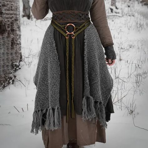 Thief Clothes, Witch Belt, Norse Witch, Victorian Peasant, Norse Clothing, Medieval Outfit, Celtic Fashion, Celtic Clothing, Cross Belt