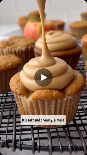 Tea Cupcakes, Salted Caramel Recipes, Salted Caramel Frosting, Royal Milk Tea, Salted Caramel Cupcakes, Apple Cupcakes, Tea Cup Cake, Caramel Cupcakes, Brown Sugar Syrup