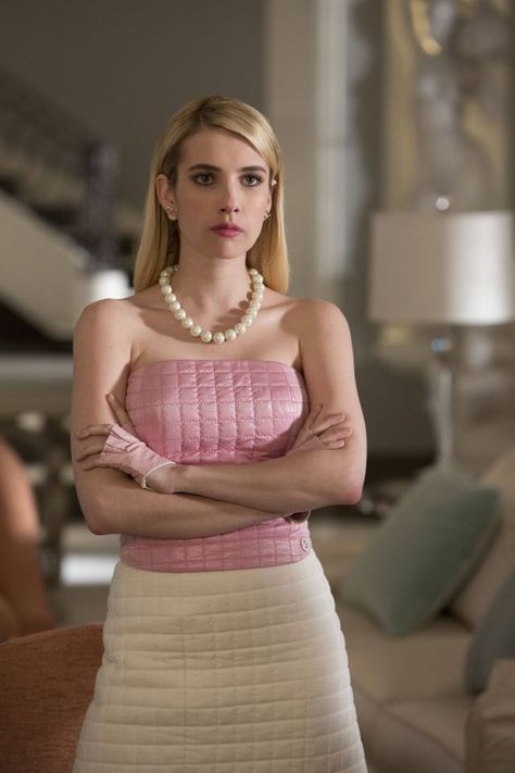 12 Amazing "Scream Queens" Outfits You'll Die Over  - Seventeen.com Scream Queens, Scream, Chanel, Skirt, Pink, White