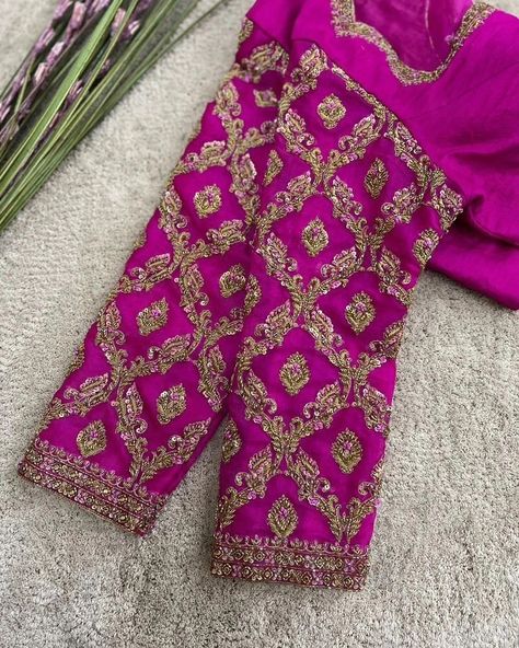 Dm@9640490158 Designer Emblished maggam work customised blouses Fabric: cottonsilk Dispatch: 4 days Price : .4000unstitched 4550stitched Colours and sizes can be customised accordingly Plain Blouse Designs, Cut Work Blouse, Netted Blouse Designs, Blouse Works, Latest Bridal Blouse Designs, Maggam Work Blouse, Latest Blouse Designs Pattern, Maggam Work Designs, New Saree Blouse Designs