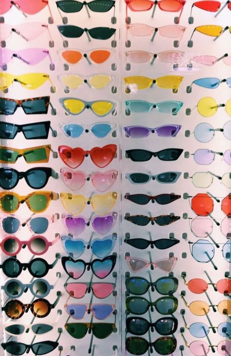 MADE BY CAROLINE EVANS. INSTAGRAM: Carolineevans__ VSCO: Carolineevans2 Colored Sunglasses, The Wall, Sunglasses, Wall