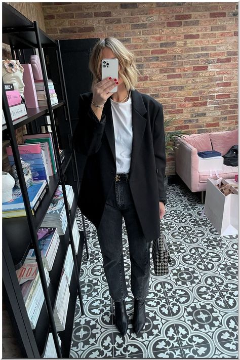 Black Blazer Casual, Black Blazer Outfit, Blazer Outfits Casual, Blazer Outfits For Women, Out Outfits, Estilo Indie, Jeans Outfit Women, Blazer Outfit, Stil Inspiration