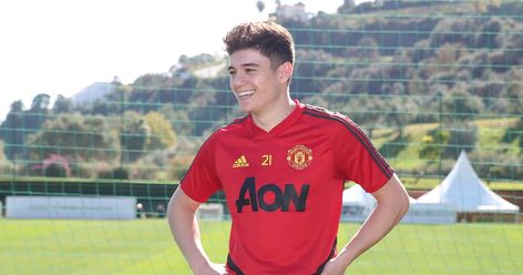 Daniel James, Manchester United Gifts, Manchester United Poster, Ronaldo Soccer, Manchester United Training, Manchester United Art, Manchester United Logo, Ryan Giggs, Alex Morgan Soccer