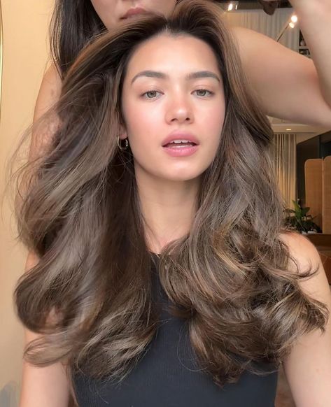 Medium Shade Brown Hair, Balayage Brunette Cool Tone, Brown Balayage No Bleach, Ash Brown No Bleach, Hair Color Ideas One Color, Root Melt Brown, Latte Brunette Hair Color, Light Brown Hair No Bleach, Brown Latte Hair