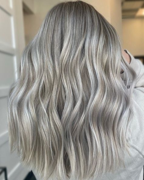 Gray Blonde with Silver Highlights Greyish Blonde Highlights, Blonde With Silver Highlights, Smokey Blonde Hair, Smokey Blonde, Dirty Blonde Hair Ideas, Dishwater Blonde, Gray Blonde, Natural Dark Blonde, Grey Blonde