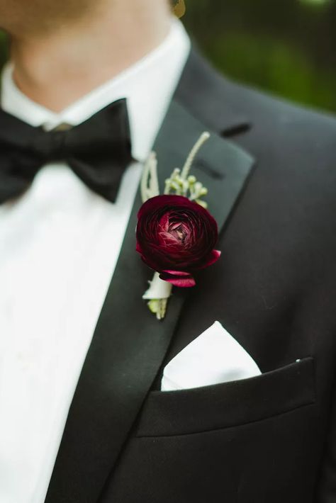 Blush Wedding Boutonniere, Winter Wedding Boutonniere, Boutonniere Burgundy, Branch Arch Wedding, Red Boutonniere, Red Ranunculus, Ranunculus Boutonniere, Ranunculus Wedding, Burgundy Wedding Flowers