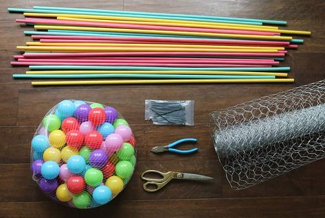 DIY Kerplunk yard game tutorial—perfect for outdoor entertaining! Diy Kerplunk, Kerplunk Game, Diy Backyard Movie, Yard Dice, Metal Fencing, Yard Game, Diy Yard Games, Ball Pit Balls, Silver Spray Paint