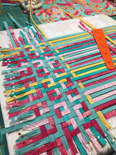 weaving fabric strips – mulberrypatchquilts Ribbon Weaving Projects, Fabric Weaving Patterns, Weaving With Fabric Strips, Fabric Strips Projects, Weaving Fabric Strips, Ribbon Weaving, New Quilts, Weaving Fabric, Tula Pink Fabric