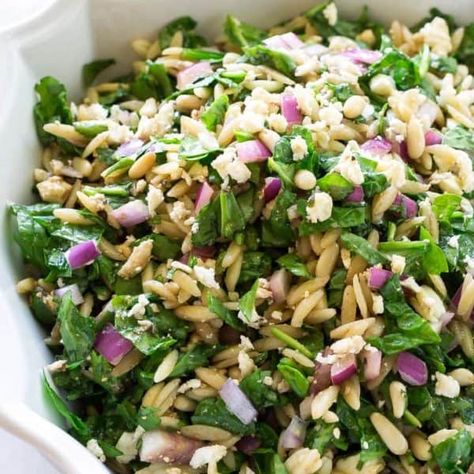 Spinach, Feta, and Orzo Salad Orzo Salat, Orzo Spinach, Orzo Salad Recipes, The Girl Who Ate Everything, How To Cook Orzo, Orzo Recipes, Spinach Feta, Orzo Salad, Spinach And Feta