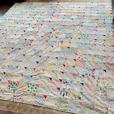 Quilt Pictures, Low Volume Quilt, Light Quilt, 2024 Ideas, 2 Block, Picture Quilts, Scrap Quilt, Summer Quilts, Winter Quilts