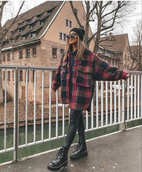 Winter Outfits Plaid Jacket, Black And Plaid Outfit, Punk Rock Winter Outfits, Girly Combat Boots Outfit, Black Pant Fall Outfit, Doc Marten Fall Outfits Women, Cold Fall Night Outfit, Big Flannel Jacket Outfit, Doc Martens And Tights Outfit