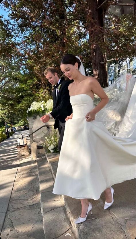 Emily Mariko Wedding, Simple Classy Wedding, Simple Classy Wedding Dress, Off Shoulder Wedding Dresses, Emily Mariko, Off Shoulder Wedding Gown, Wedding Reception Outfit, Plain Wedding Dress, Wedding Dressses