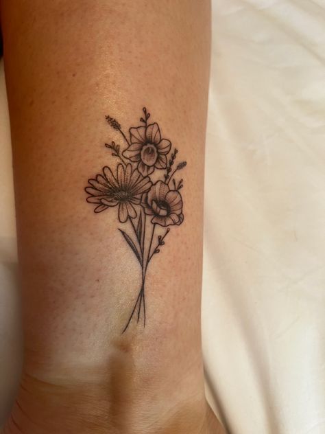 November And September Birth Flower Tattoo, July And November Flower Tattoo, January And September Flower Tattoo Together, Narcissus Tattoo December, Aster Tattoo September, September Tattoo Ideas, September Birth Flower Tattoo, Flower Ankle Tattoo, December Flower Tattoo