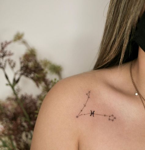 Constellations Pisces, Star Constellation Tattoo, Pisces Constellation Tattoo, Pisces Tattoo Designs, Pisces Tattoo, Aquarius Tattoo, Pisces Constellation, Pisces Tattoos, Constellation Tattoo