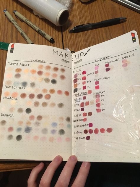 Bullet journal makeup page #makeup #bulletjournaljunkies. great for beauty bloggers etc #scrapbooking #scrapbooking #libretas Make Up Journal, Makeup Journal Ideas, Makeup Sketchbook, Makeup Scrapbook, Makeup Artist Career, Makeup Planner, Makeup Journal, Beauty Journal, Creating A Bullet Journal