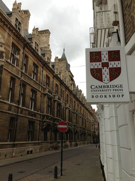 Cambridge University Aesthetic, University Inspiration, University Aesthetic, Herzogin Von Cambridge, Cambridge Weight Plan, London Vibes, London Dreams, Fotografi Kota, College Aesthetic