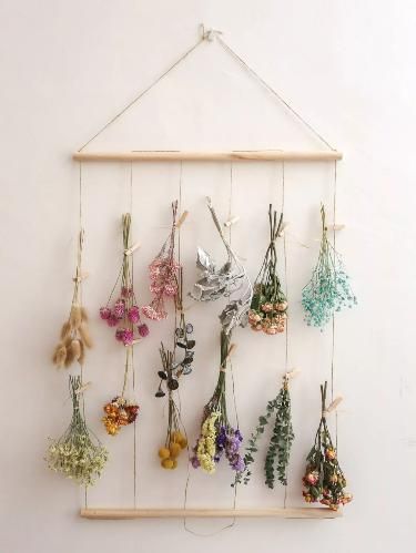 Rustic Wedding Decor Diy, Hanging Flower Wall, Mural Floral, Home Decor Living Room, Dried Floral, Home Decorating Ideas, Dried Flower Arrangements, Décor Diy, Flower Wall Decor