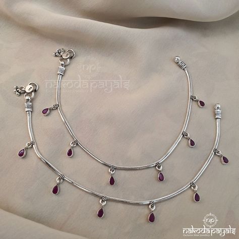 Painjan Designs Silver Simple, Pattilu Designs Silver Simple Latest, Paijaniya Silver Design, Painjan Designs Silver, Pattilu Designs Silver Simple, Silver Anklet Design Simple, Silver Jewellery Indian Antique, Pattilu Designs Silver, Latest Silver Anklet Designs