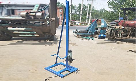 AKL-40A Portable Hand water well Drill rig._ Water Well Drilling Rigs, Water Well Drilling, Well Drilling, Drilling Tools, Drilling Rig, Drilling Machine, Drilling Holes, Water Well, Air Compressor