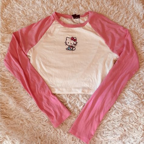 Size L, Never Worn, Stretchy Comfy Fabric, Cropped Top With Long Sleeves Hello Kitty Crop Top, Hello Kitty Top, Cropped Henley, Kitty Clothes, Top With Long Sleeves, Kids Wardrobe, Black Long Sleeve Top, Henley Top, Shoulder Shirts