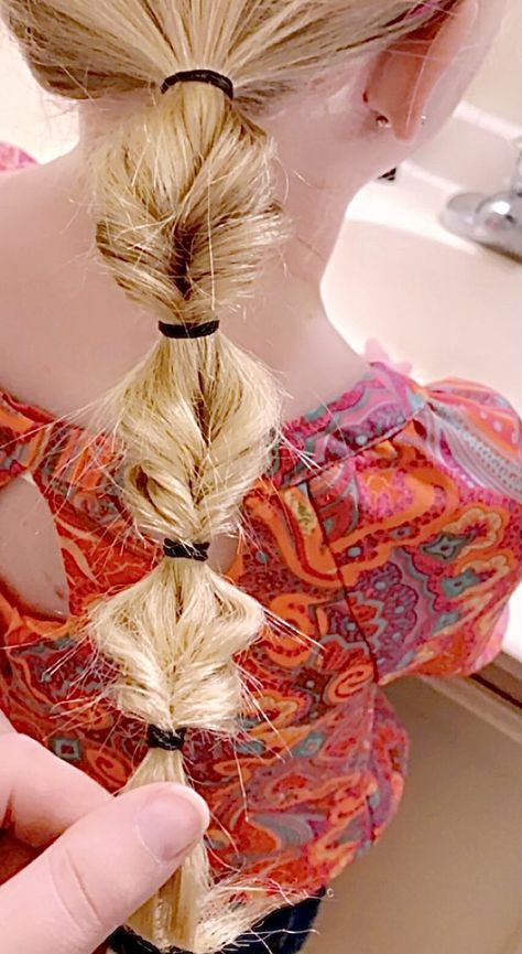 Fun Bubble Braids, Bubble Braid Pull Through, Fish Tail Bubble Braids, Flip Through Bubble Braid, Twist Bubble Braids Hairstyles, Inside Out Bubble Braid, Flipped Bubble Braid, Twist Bubble Braid, Inverted Bubble Braid