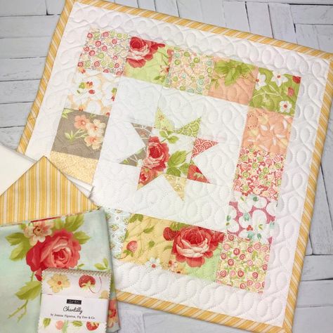 Chantilly Mini Starbound Kits | Etsy Basic Quilt Patterns, Quilt Patterns Easy, Quilts Designs, Small Quilt Projects, Charm Square Quilt, Quilting Digest, Charm Pack Quilt, Sewing Quilts, Mini Quilt Patterns