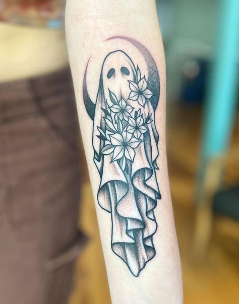 Flower Ghost Tattoo, Ghost Flower Tattoo, Spooky Season Tattoos, Spooky Flower Tattoo, Spooky Floral Tattoo, Dark Traditional Tattoo, Dumbest Tattoos, Sick Tattoos, Alchemy Tattoo