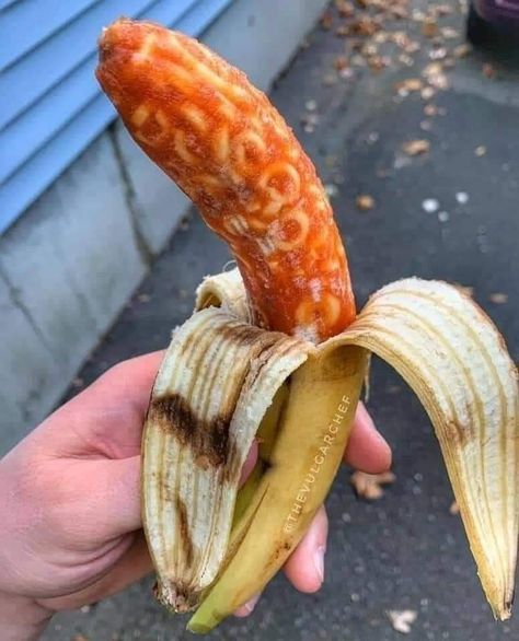 Cursed Banana, Weird Food Combinations, Banana Pops, Food Combinations, Gross Food, Pregnancy Cravings, Funny Comebacks, Weird Food, Personal Taste