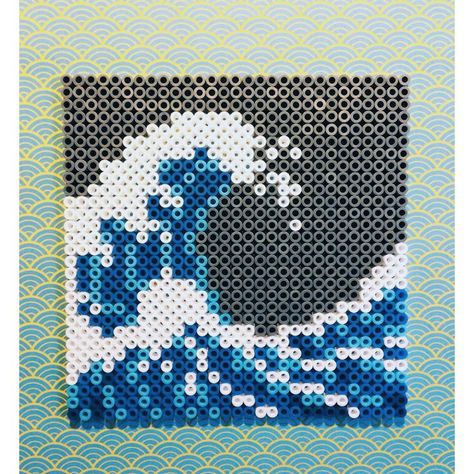 Ocean cross stitch. The Great Wave Perler Beads, Pyssla Ideas Cute Easy, Perler Beads Ocean, Wave Perler Beads, Cool Hama Bead Ideas, Ocean Perler Bead Patterns, Ocean Perler Beads, Perleplader Ideas Diy, Wave Pixel Art