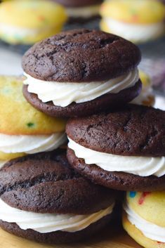 Cake Mix Whoopie Pies • Dance Around the Kitchen Easy Whoopie Pie, Cake Mix Whoopie Pies, Chocolate Crackle Cookies, Recipes Using Cake Mix, Whoopie Pie Recipe, Chocolate Whoopie Pies, Funfetti Cake Mix, Pie Cookies, Whoopie Pie