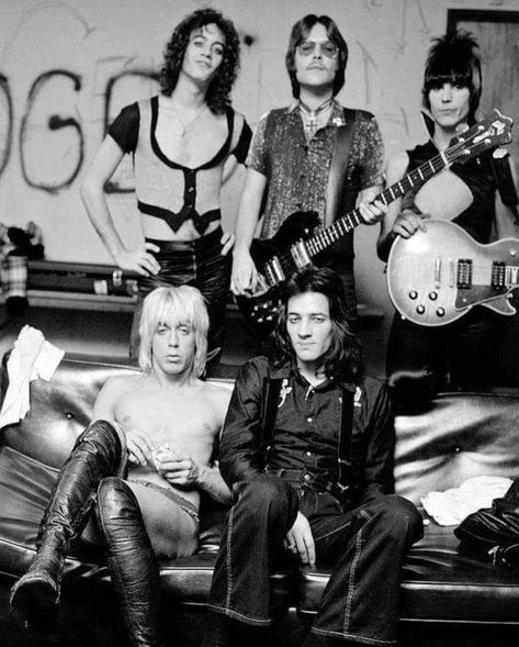 Iggy Pop 70s, 70s Glam Rock, Proto Punk, Iggy And The Stooges, 70s Glamour, 70s Glam, The Stooges, Iggy Pop, Vintage Rock