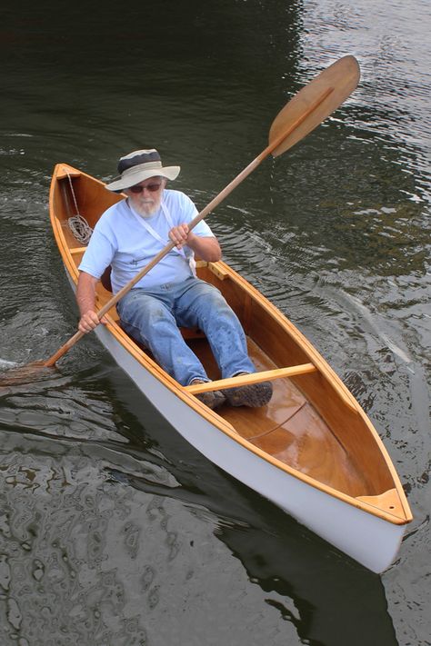 Canoe Transport, Small Canoe, Paddle Boats, Canoe Boat, Diy Boat, Boat Projects, Paddle Boat, Boat Stuff, Canoeing