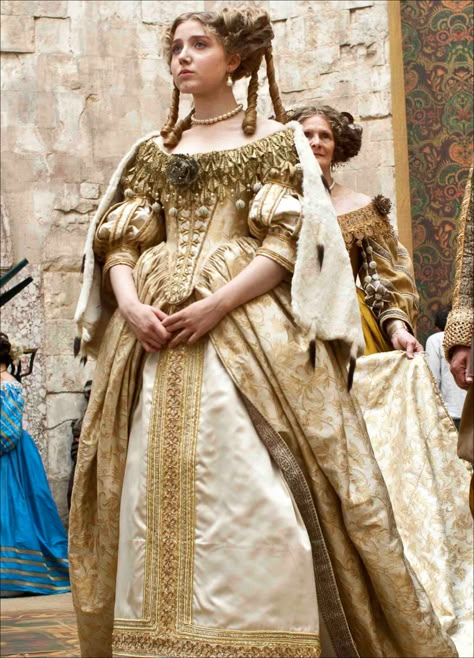 1600s Dresses, 1660s Fashion, Tale Of Tales, 16th Century Fashion, 17th Century Fashion, Fairytale Gown, Hollywood Costume, Historical Women, German Fashion