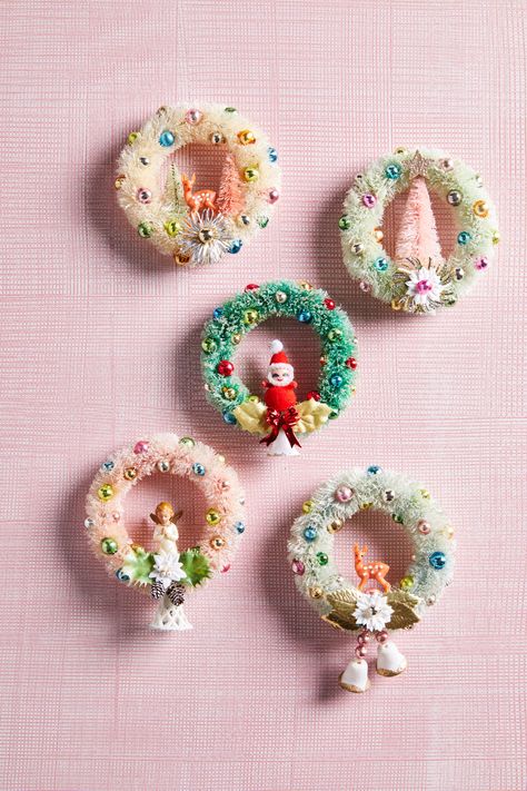 78 Easy Handmade Christmas Ornaments to Start Making Now Vintage Paper Ornaments Diy, Kitsch Christmas Ornaments, Christmas Tree With Handmade Ornaments, Homemade Holiday Ornaments, Easy Beautiful Craft Ideas, Diy Wreath For Kids, Christmas Ornaments Buttons, Christmas Tree Shaped Ornament, 1950s Christmas Ornaments