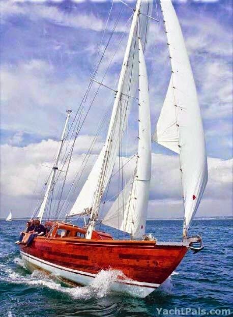 Things I Love About: Beautiful Wooden Sailboat Navi A Vela, Wooden Sailboat, Classic Sailing, Classic Yachts, Sailing Vessel, Wood Boats, Yacht Boat, Sailing Yacht, Tall Ships