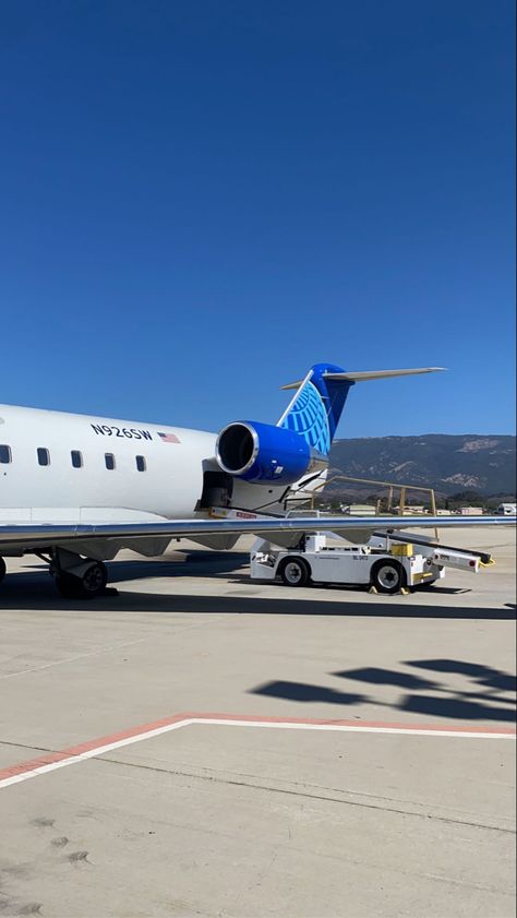 Californian | Santa Barbara | plane | airport California Airport, San Francisco Airport, San Francisco International Airport, Baja California Mexico, Airports Terminal, San Jose California, United Airlines, Baja California, International Airport