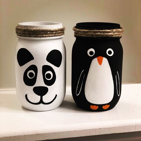 Panda Pot Painting, Pencil Stand Painting Ideas, Plastic Bottle Art Paint, Pen Stand Painting Ideas, Glass Jar Painting Ideas, Kulhad Art, Plastic Bottle Painting, Pot Painting Ideas Creative, Bottle Art Projects