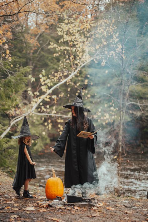 Family Witch Photoshoot, Mommy And Me Witch Costume, Mommy And Me Photo Shoot Halloween, Mommy And Me Witch Photoshoot, Mother Daughter Witch Costumes, Mom And Daughter Witch Costumes, Kids Halloween Photoshoot, Mommy Daughter Halloween Photoshoot, Kids Witch Photoshoot