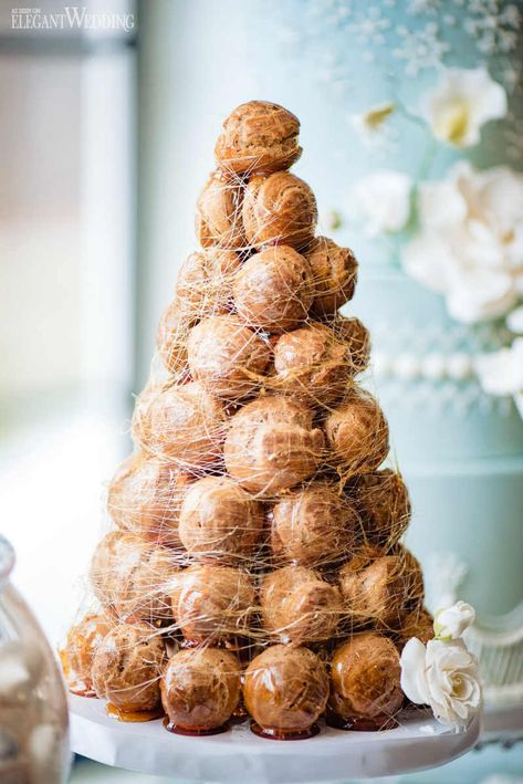 Crocembouche Wedding Cakes, Croquembouche Aesthetic, Croquenbuche Wedding, Croquembouche Tower, Wedding Croquembouche, Croquembouche Wedding, Croquembouche Recipe, Dessert Tower, Frozen Wedding