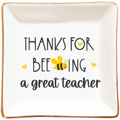 PRICES MAY VARY. 🍎 【Teacher Appreciation Gifts】 - Teaching is a hard work, need patience and love. Our teacher ring dish is a perfect thank you gift for teachers or a great encouragement gift for new teachers. These meaningful thoughtful teacher gifts will for sure put a smile on your favorite teacher's face and make a touching inspirational gift to new teacher, kindergarten teacher, preschool teacher, elementary teacher, special eduation teacher, headmaster, assistant principal, etc. 🍎【Jewelr Teacher Gifts From Students, Teacher Student Love, Teacher Appreciation Gift Baskets, Graduation Gifts For Boys, Teacher Preschool, Gifts For Teacher, Diy Paper Flowers, Principal Gifts, New Teacher Gifts