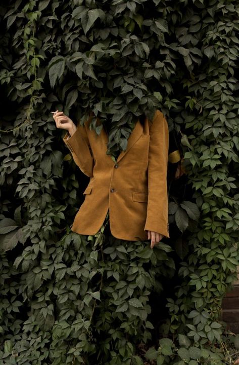 Portrait Photo Original, Ben Zank, Portrait Photography Tips, Pic Art, Self Portrait Photography, Creative Portrait Photography, Surrealism Photography, Conceptual Photography, Fashion Photography Inspiration