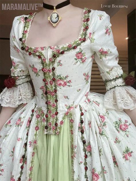 Maramalive™ 1700 Dress, French Court Dress, Ball Gown Medieval, 1700s Dresses, Fairy Ball Gown, French Dresses, Rococo Dress, Rococo Fashion, Court Dresses