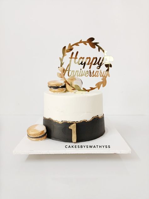 Black and gold anniversary cake Black And Gold Anniversary Cake, 1st Anniversary Cake Designs, First Anniversary Cake Ideas, 2nd Anniversary Cake, First Anniversary Cake, Gold Anniversary Cake, 1st Anniversary Cake, Anniversary Cake Designs, Black And Gold Cake