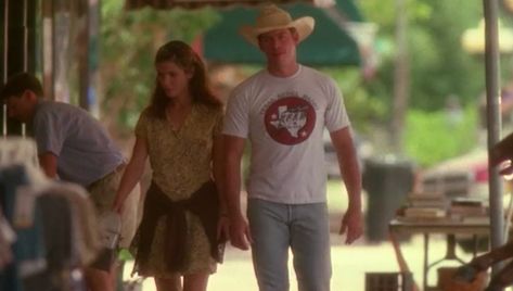 Hope Floats Style Guide - Can't Hardly Dress Hope Floats Movie, Iconic 90s Movies, 90s Movies Fashion, Clear Sunglasses Frames, Hope Floats, Mae Whitman, Gena Rowlands, Float Dress, Iconic 90s